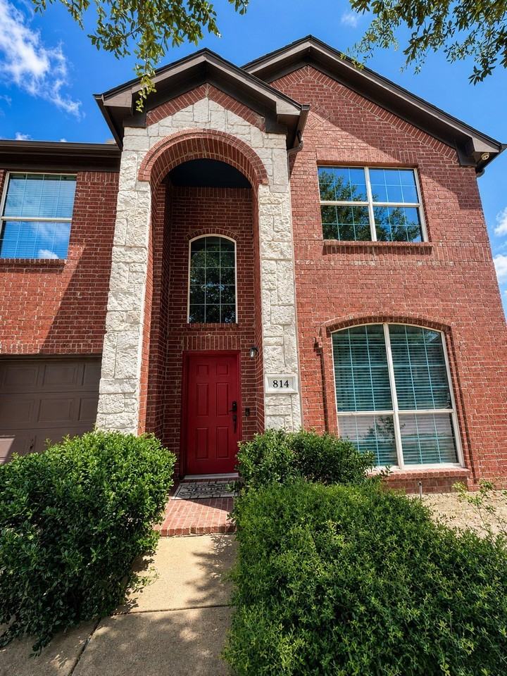 814 Honey Hill Dr - Photo 3 of 24
