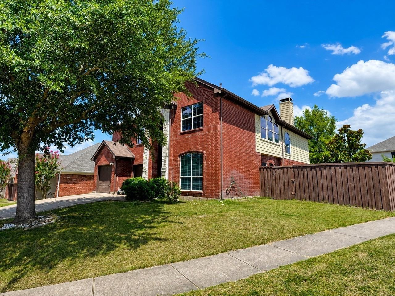 814 Honey Hill Dr - Photo 4 of 24
