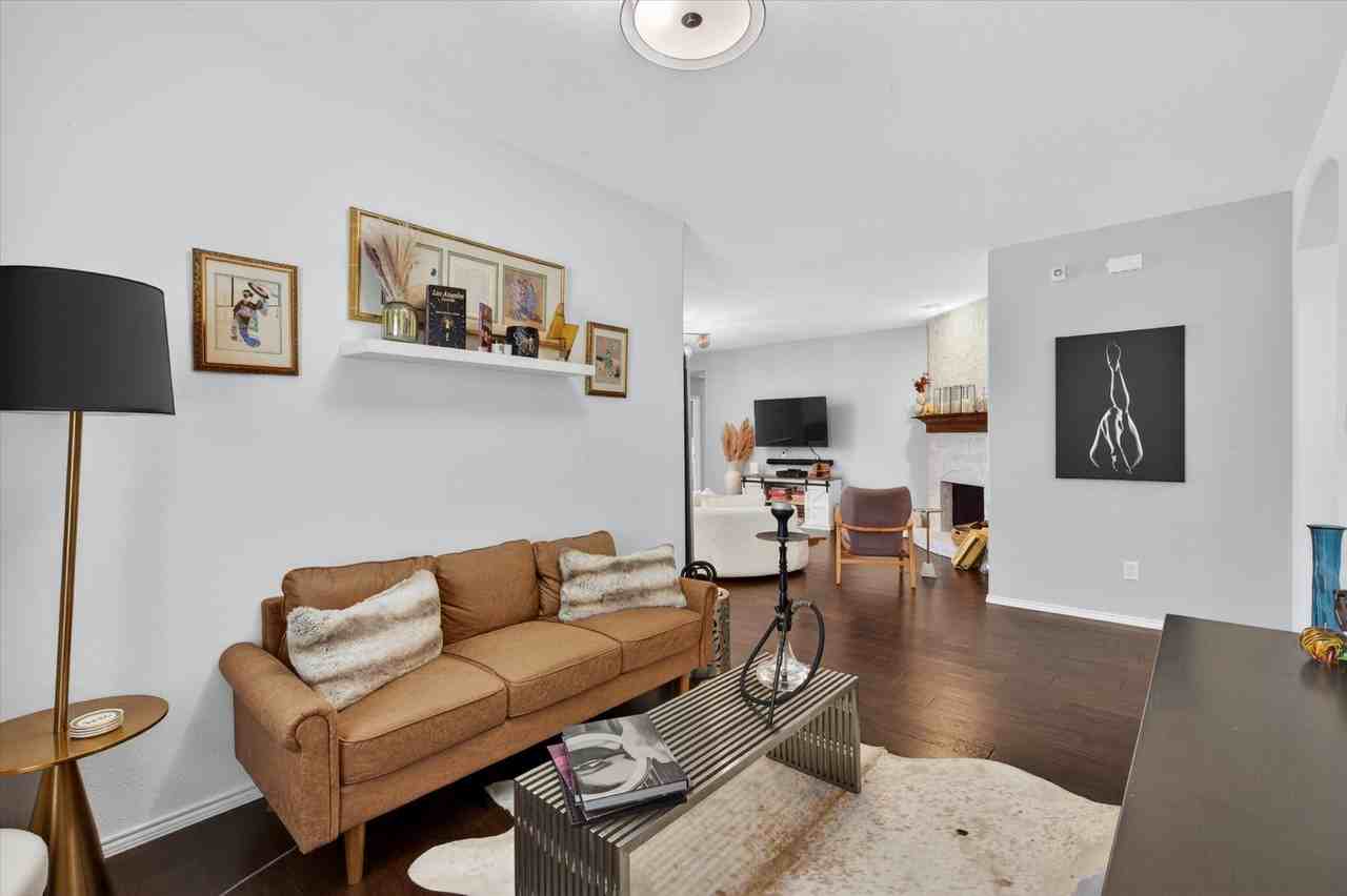 1809 6th St - Photo 6 of 31