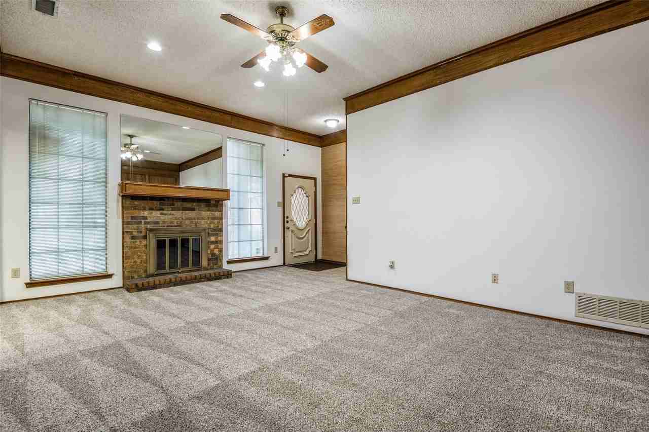 2108 Promontory Pt - Photo 4 of 25