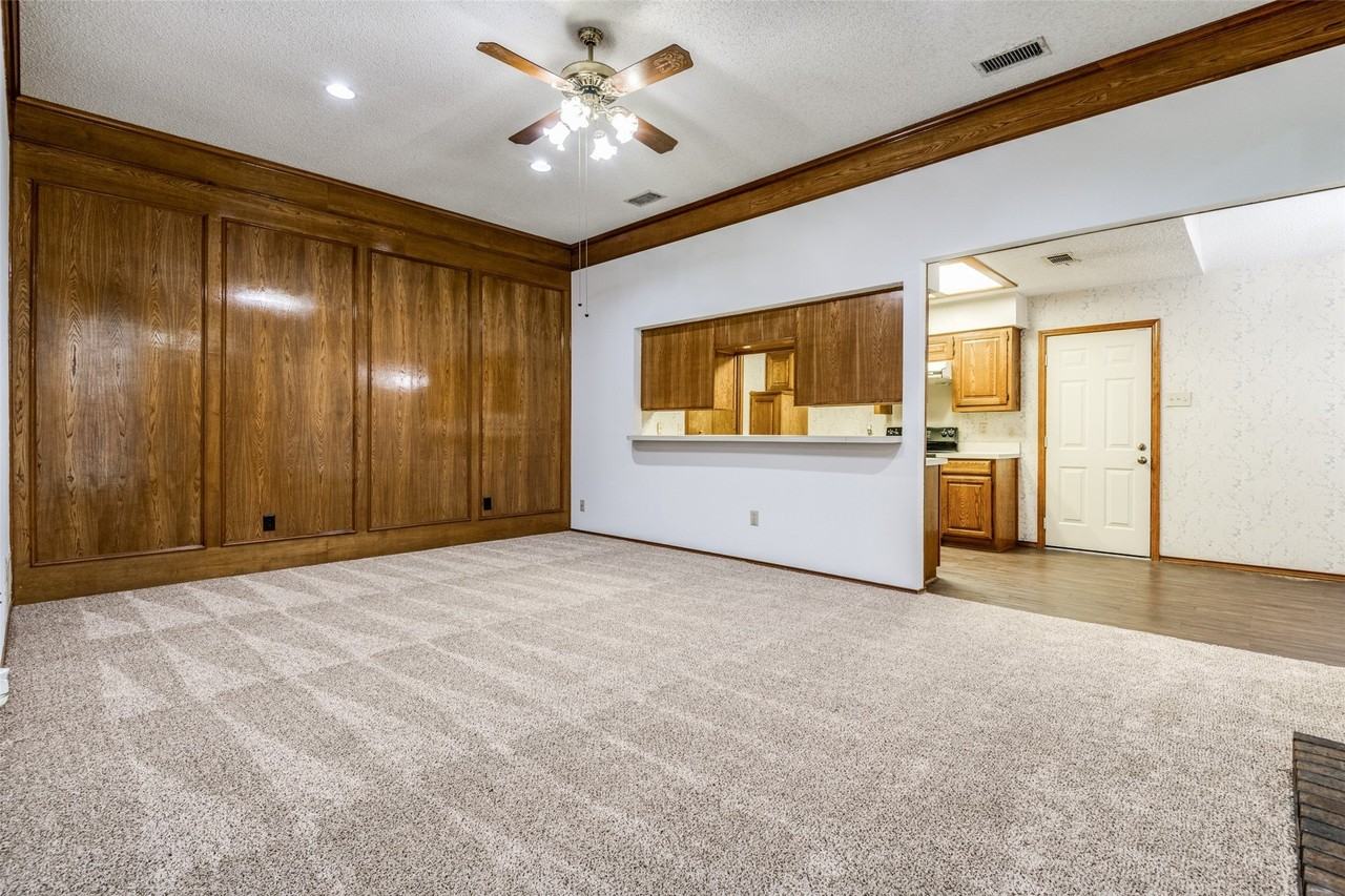 2108 Promontory Pt - Photo 6 of 25