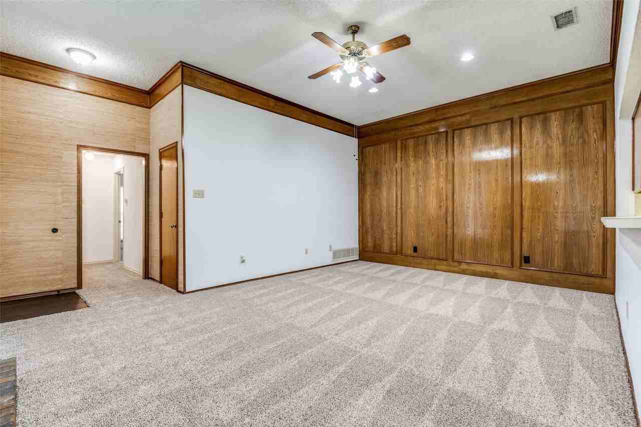 2108 Promontory Pt - Photo 7 of 25