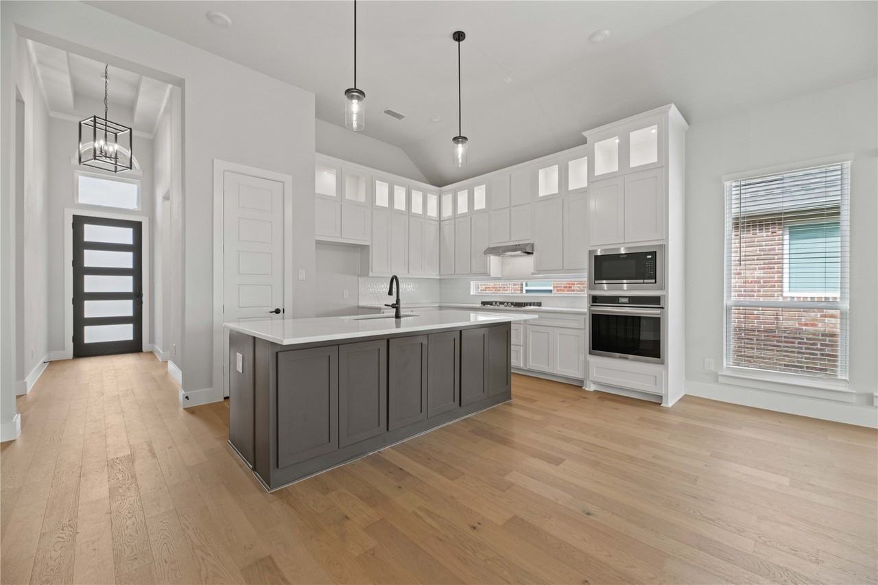 6253 White Creek Dr - Photo 3 of 20