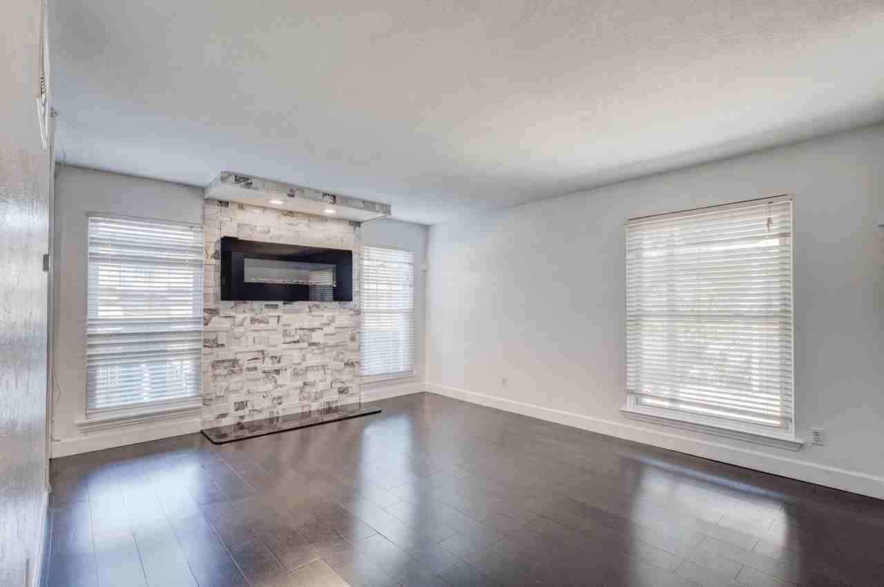 1714 Place One Ln - Photo 5 of 24