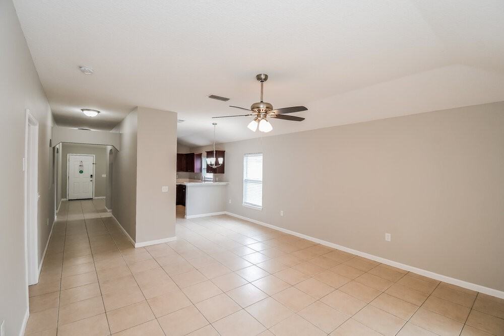 5107 Johnson Creek Dr - Photo 5 of 16