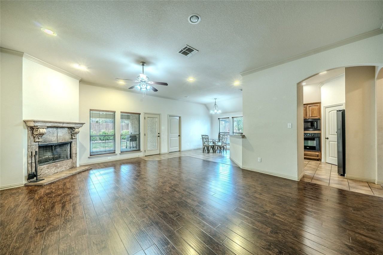109 Chateau Dr - Photo 5 of 26