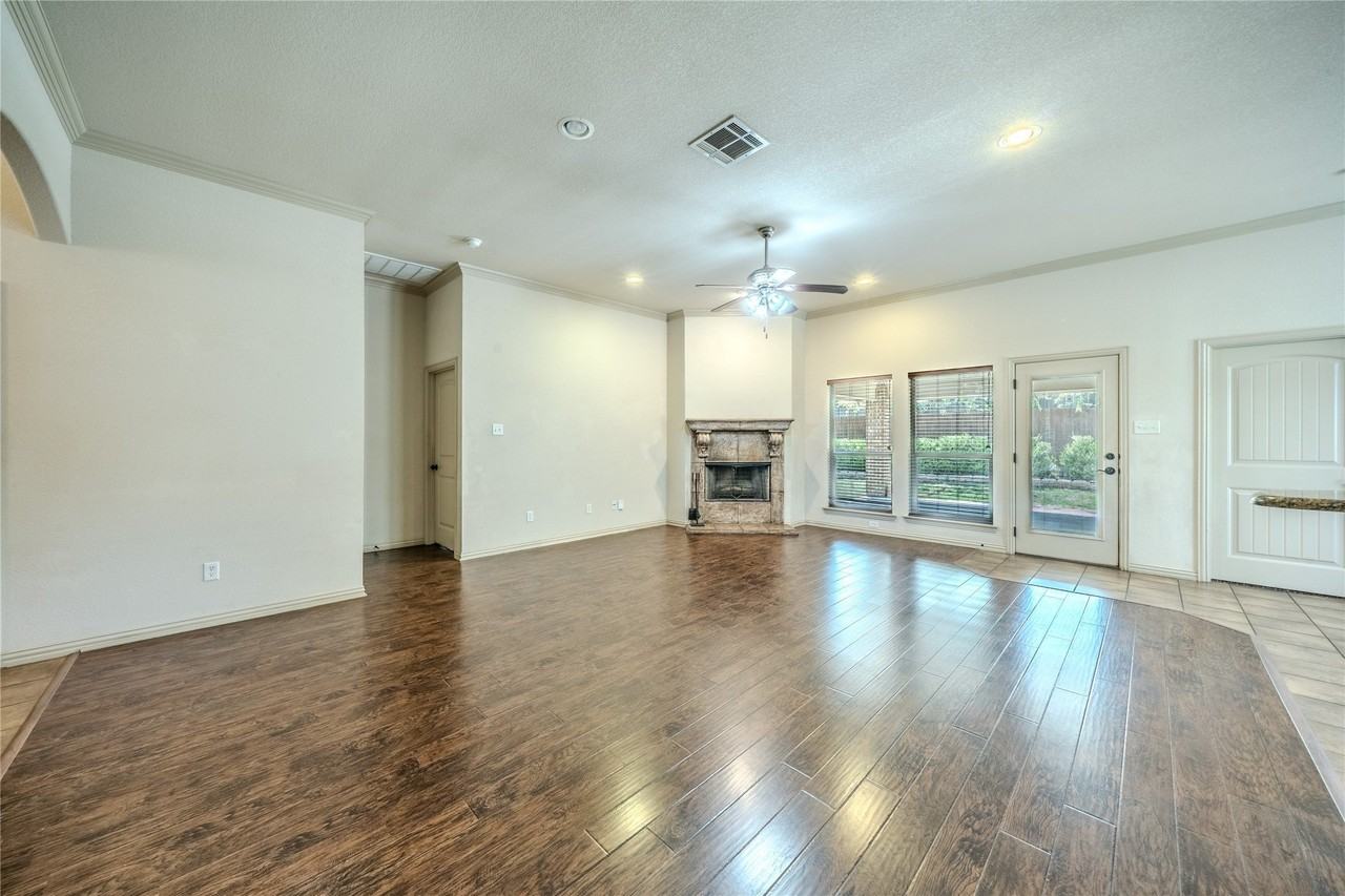 109 Chateau Dr - Photo 7 of 26