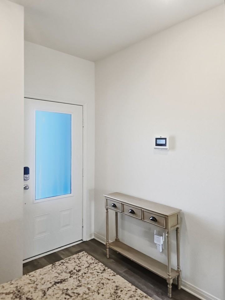 8125 White Sulphur Rd - Photo 2 of 18