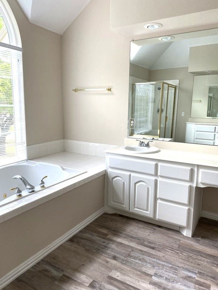 4581 Hinton Dr - Photo 6 of 10