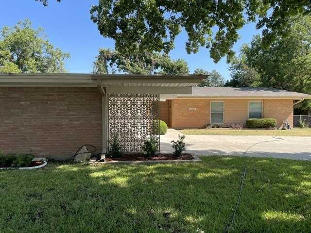 4616 Fawn Dr - Photo 2 of 26