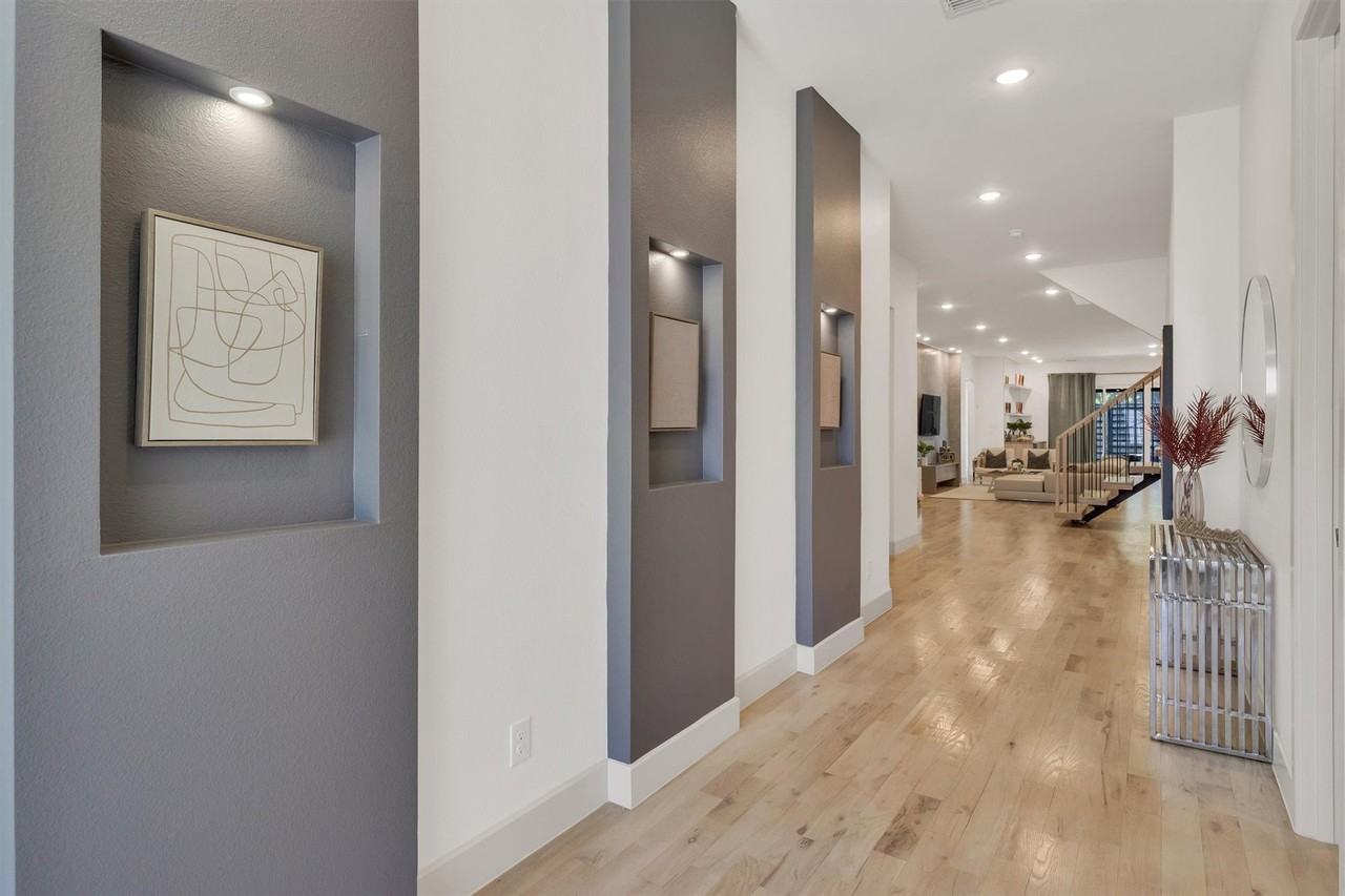 7519 Robin Rd - Photo 4 of 33