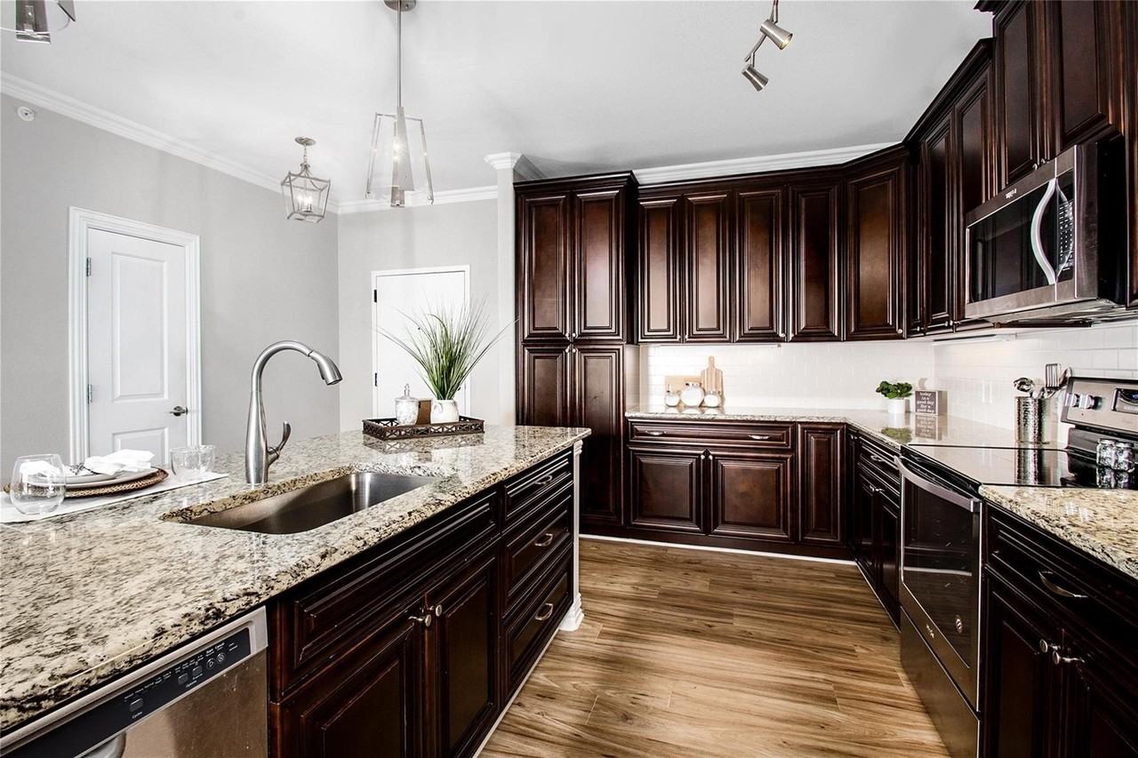 2500 King Arthur Blvd #301 - Photo 4 of 23