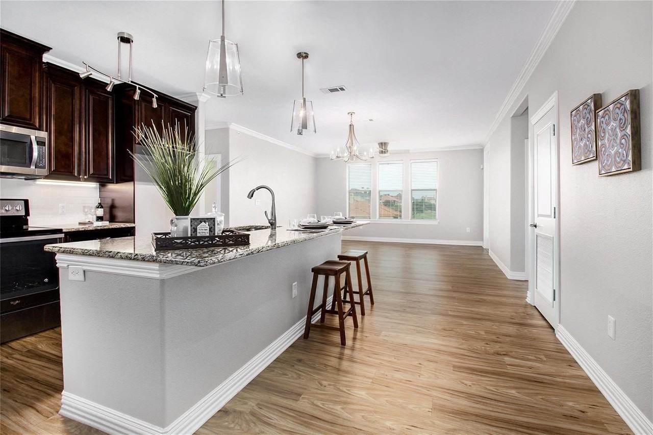 2500 King Arthur Blvd #301 - Photo 7 of 23