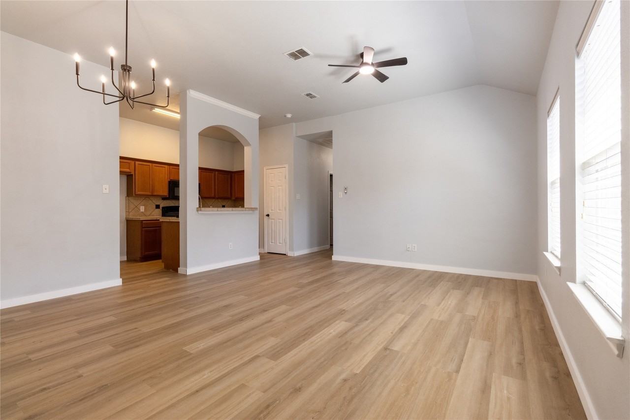 1312 Piedmont Dr - Photo 5 of 21