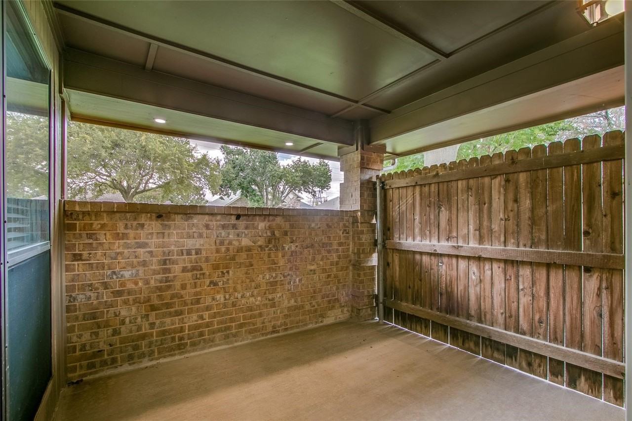 3313 Darion Ln - Photo 5 of 30