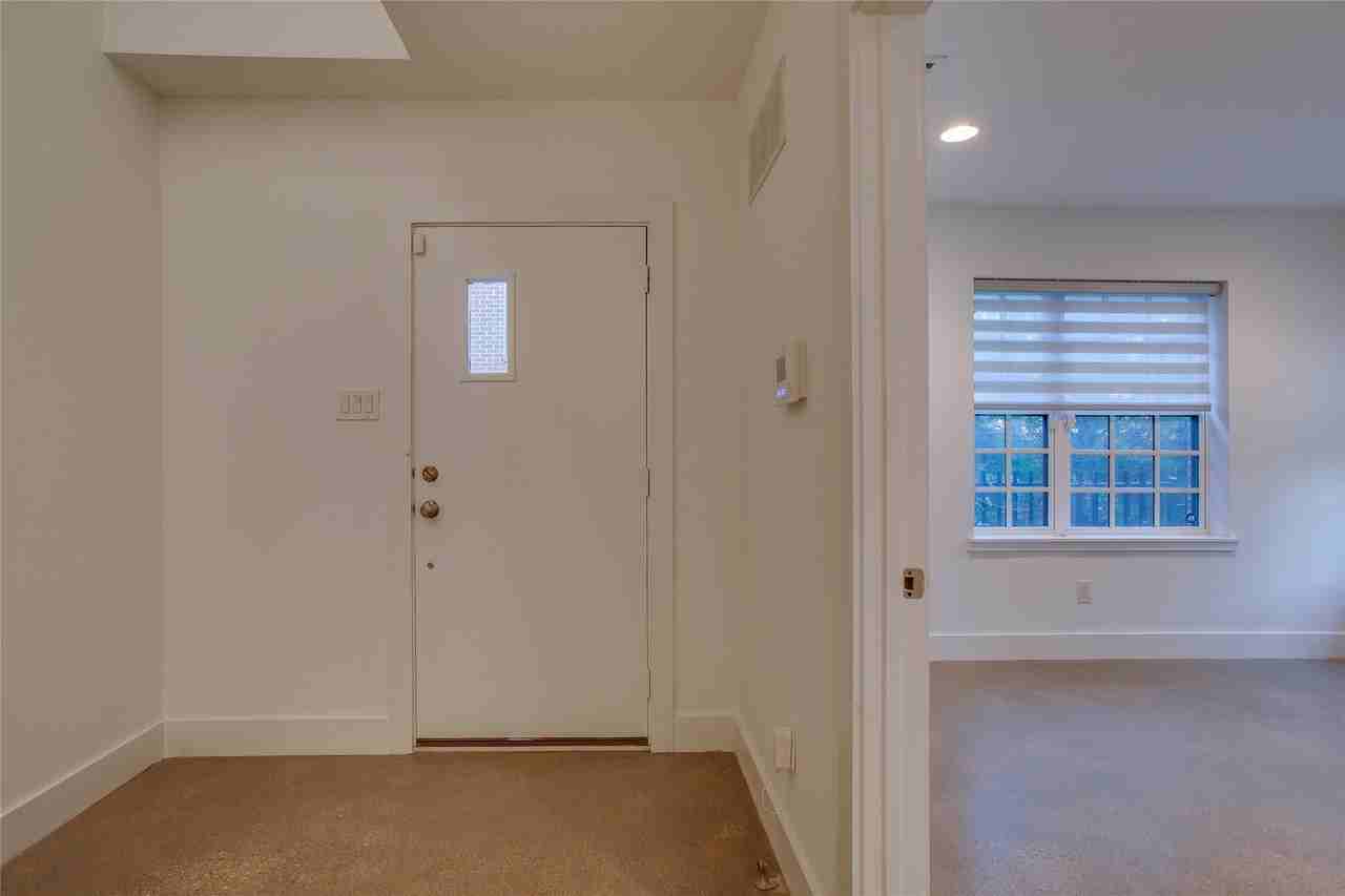 602 Finley Ct - Photo 2 of 38