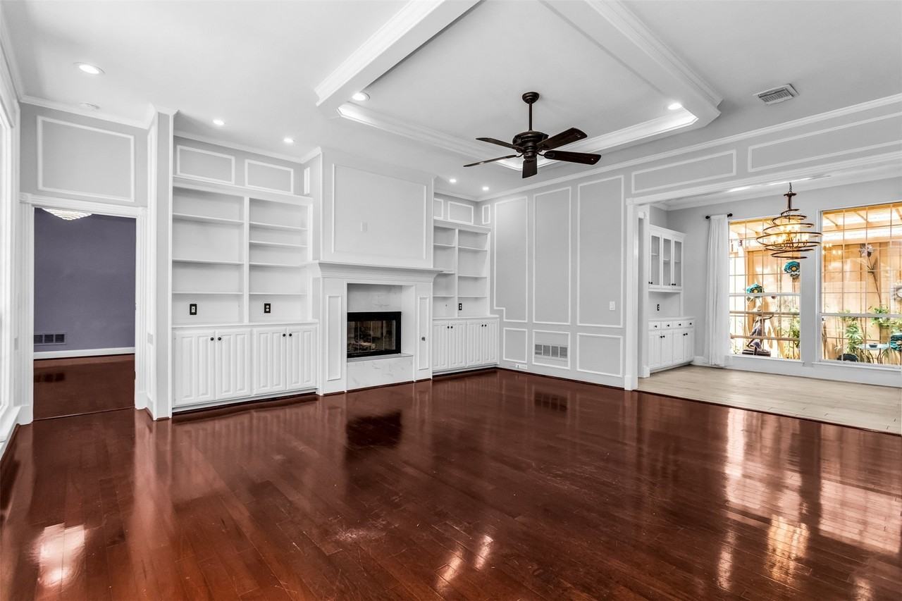 4404 Hollow Oak Dr - Photo 5 of 39