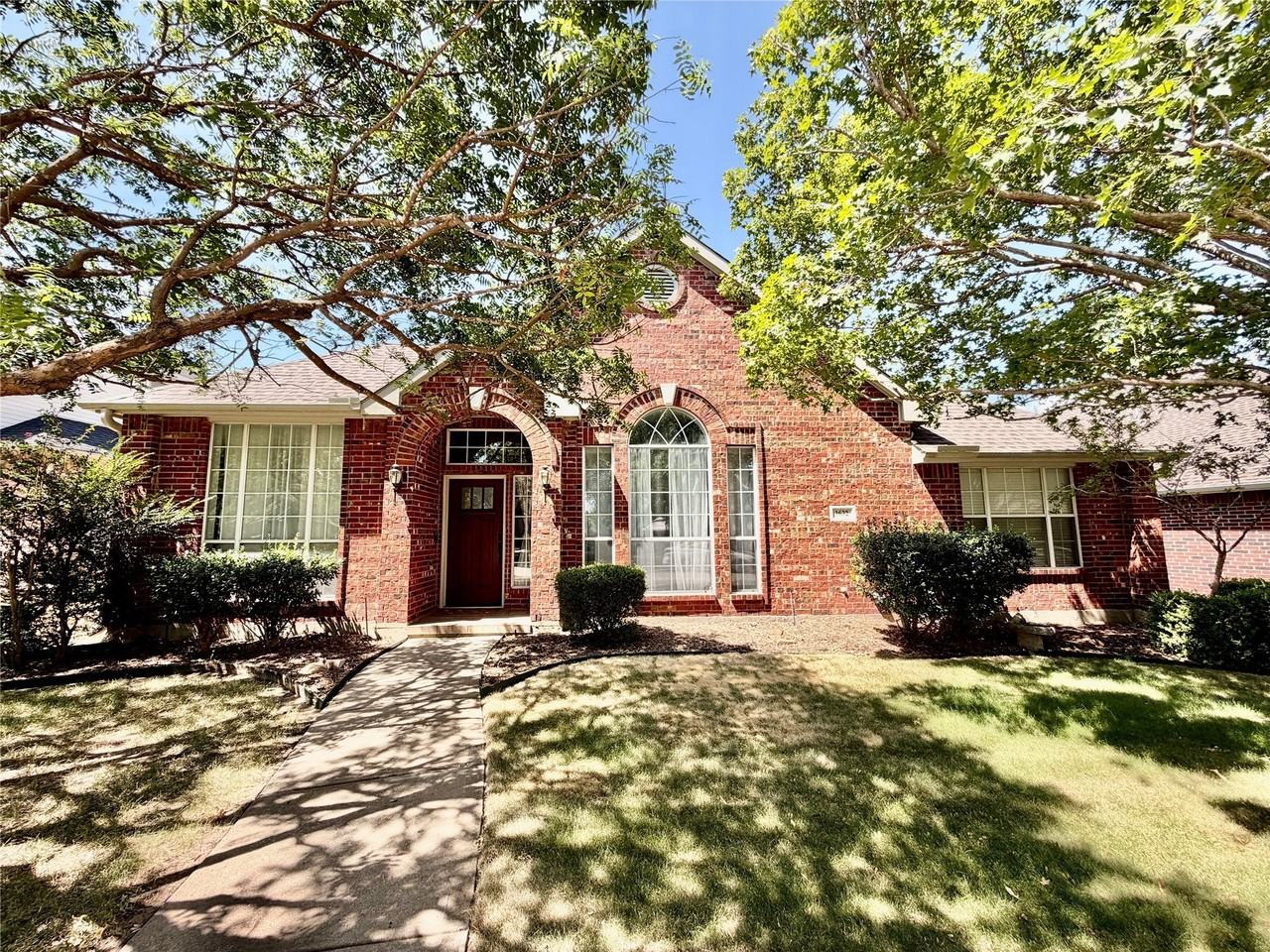 1632 Castle Pines Dr - Photo 4 of 29