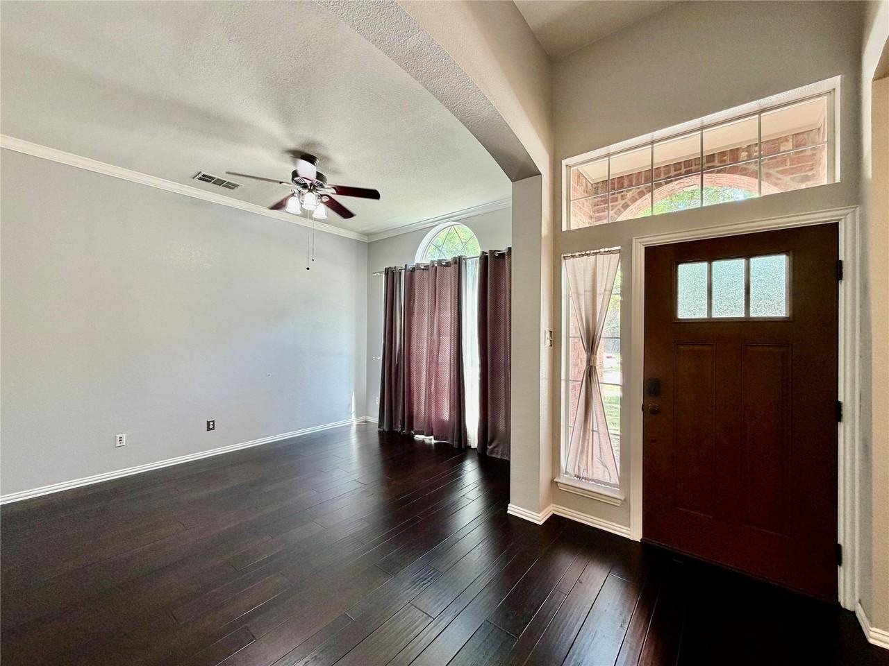 1632 Castle Pines Dr - Photo 5 of 29