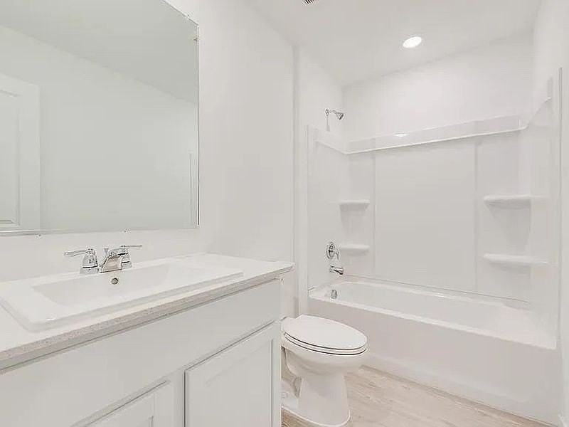 1409 Merlin Bluff St - Photo 7 of 11