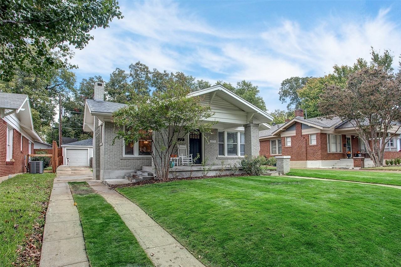 4826 Pershing Ave - Photo 4 of 39