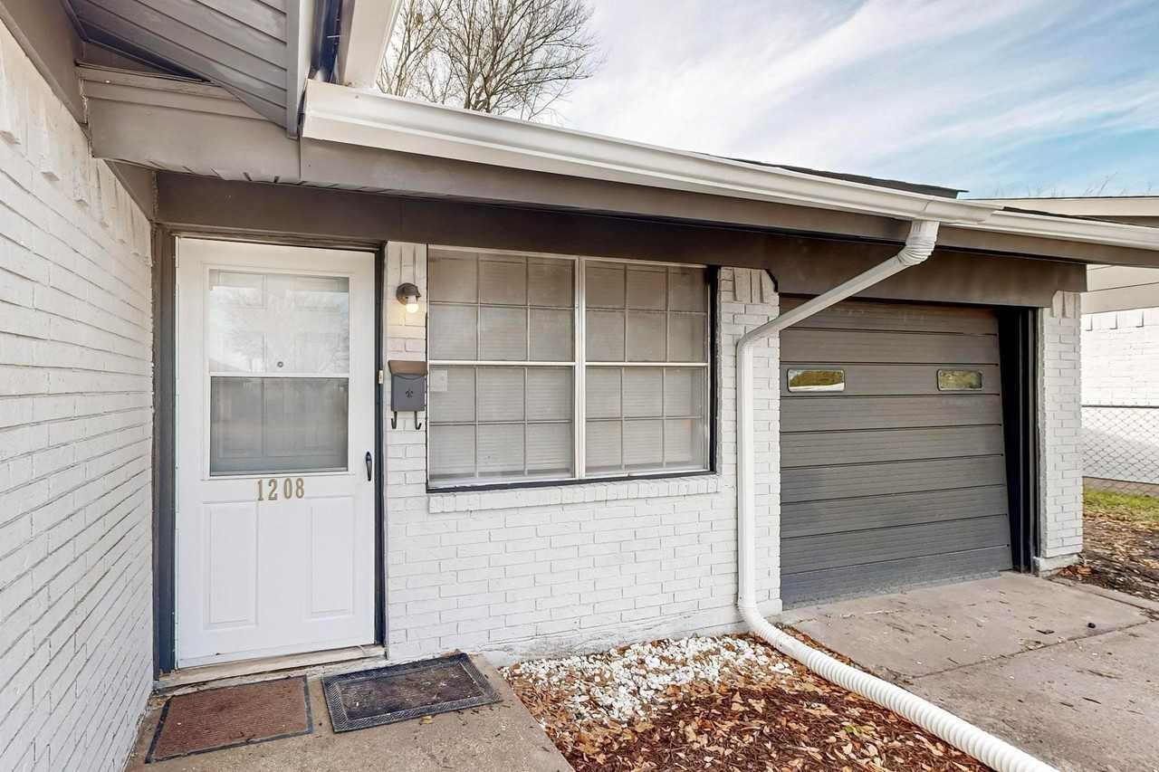 1208 S Benton St - Photo 6 of 12