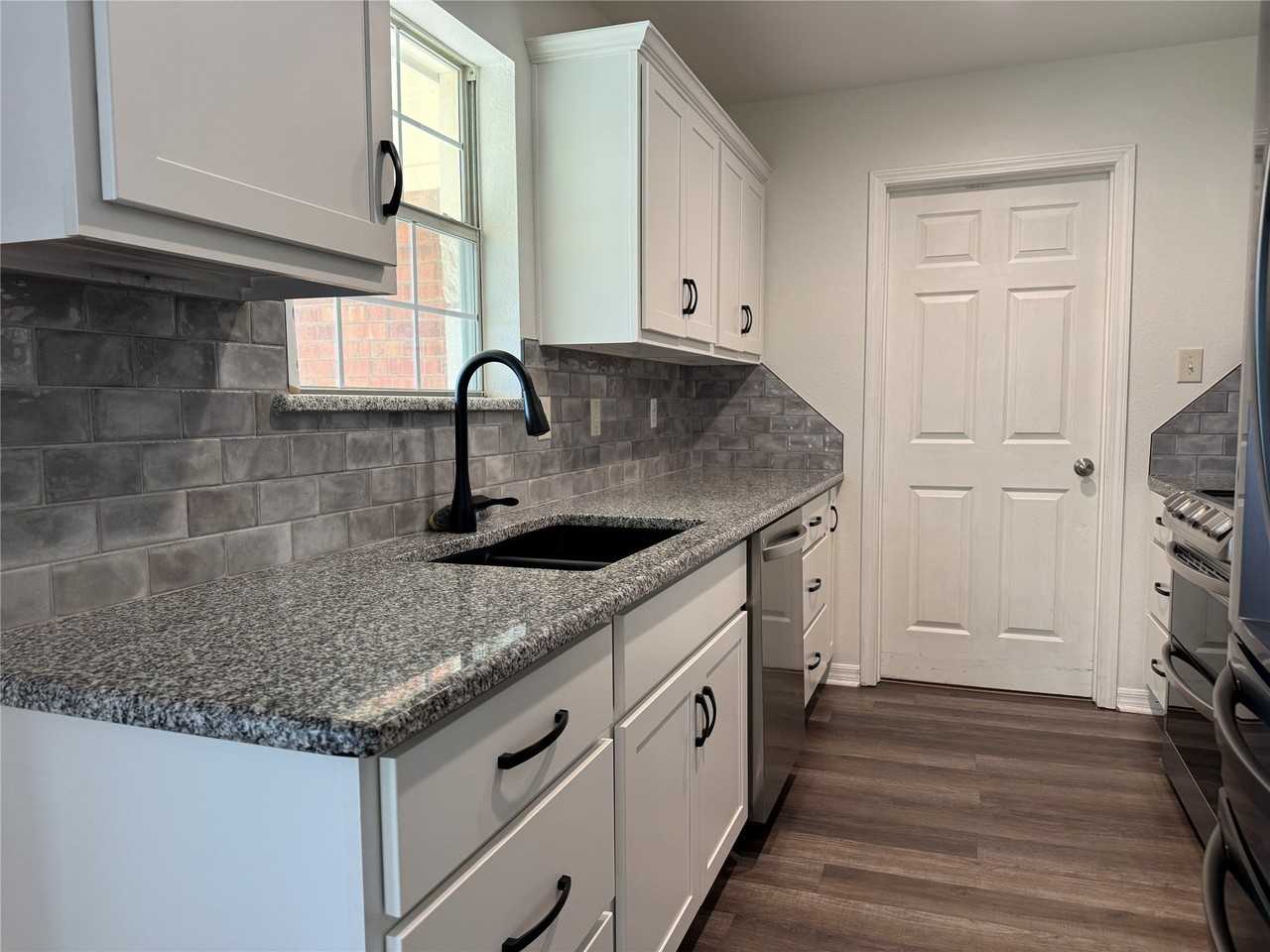 300 Church St - Photo 2 of 21