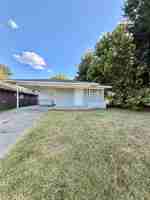 featured image of 2423 Stonewall St