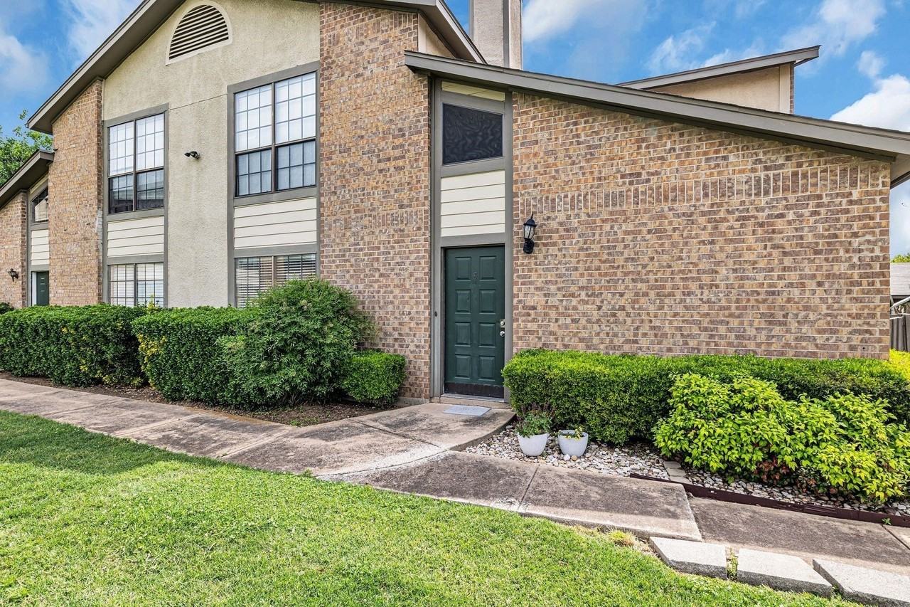 332 W Harwood Rd #B - Photo 3 of 29