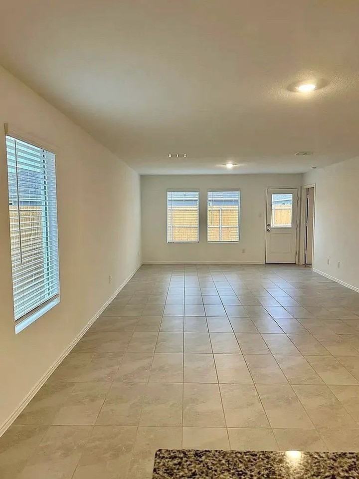 122 Wheatgrass Ln - Photo 4 of 10