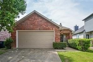 2215 Hunters Run Dr - Photo 2 of 27