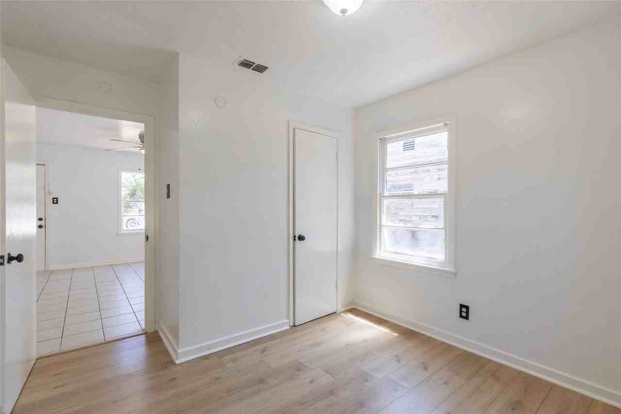 5333 Taos Dr - Photo 7 of 23