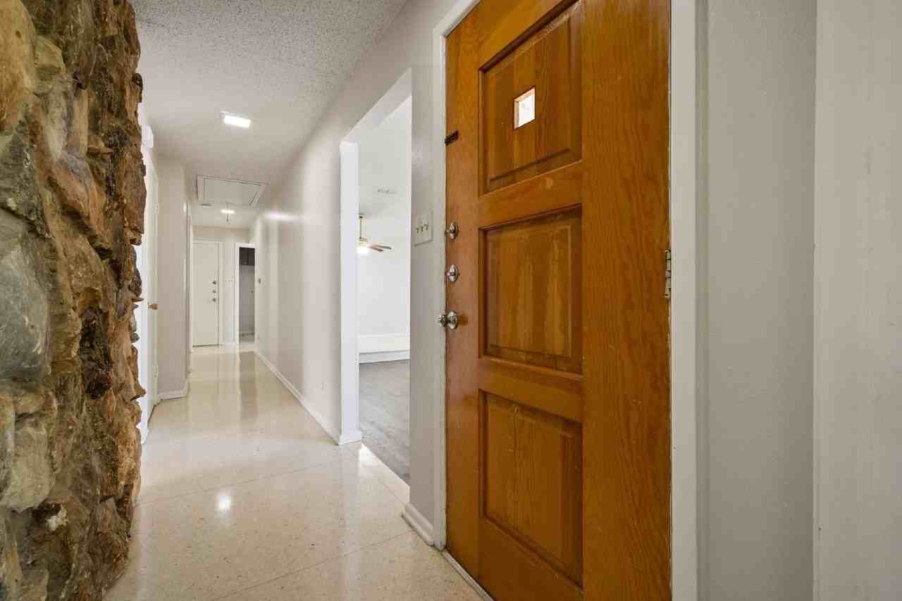 4913 Westlake Dr - Photo 5 of 22