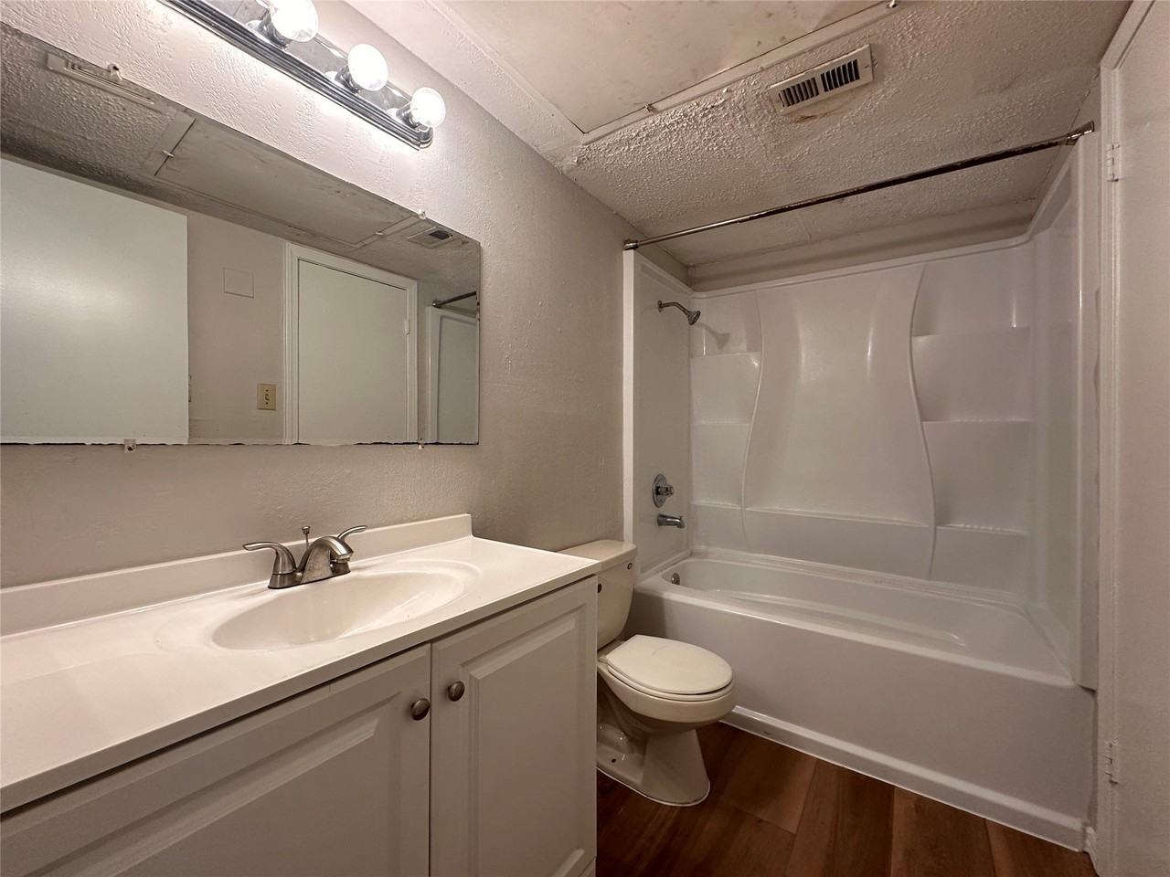 3416 Country Club Dr W #123 - Photo 7 of 17