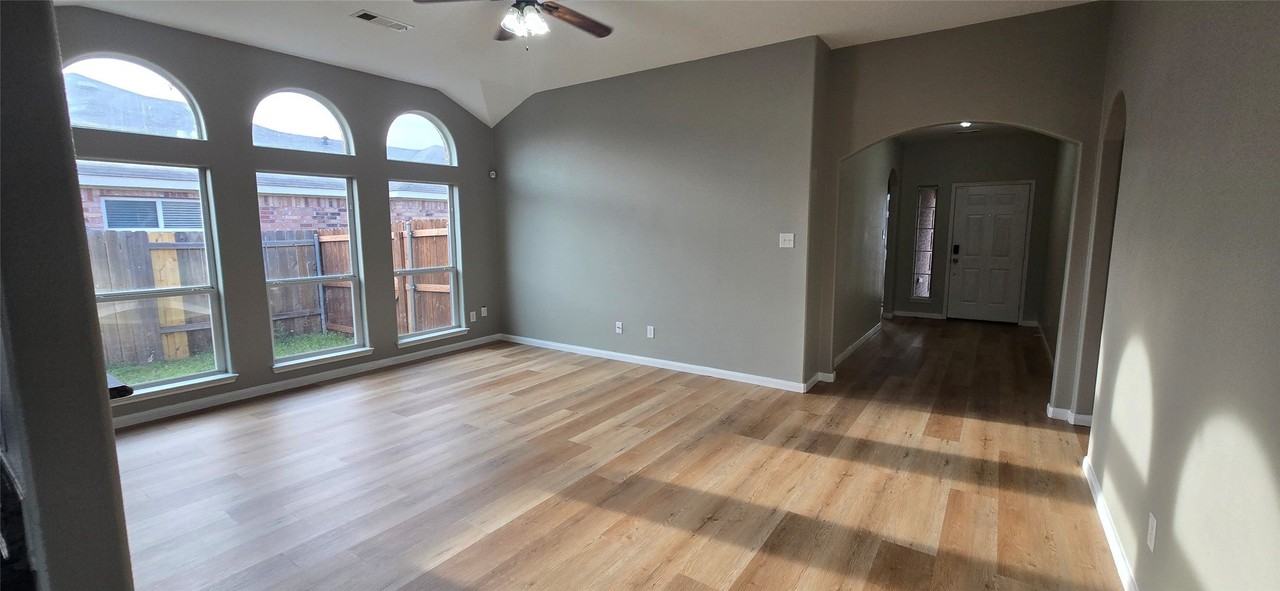 325 Meadow View Ln - Photo 5 of 20
