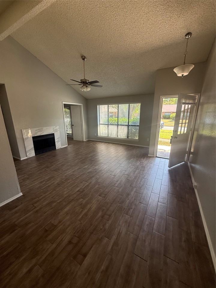 763 Little Creek Dr - Photo 2 of 16