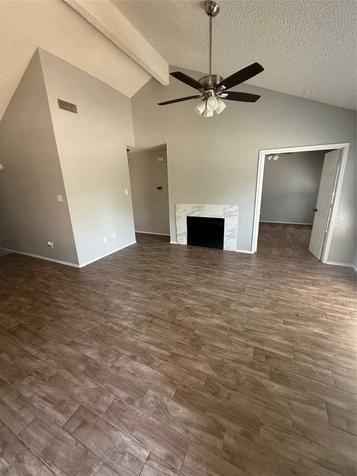 763 Little Creek Dr - Photo 3 of 16