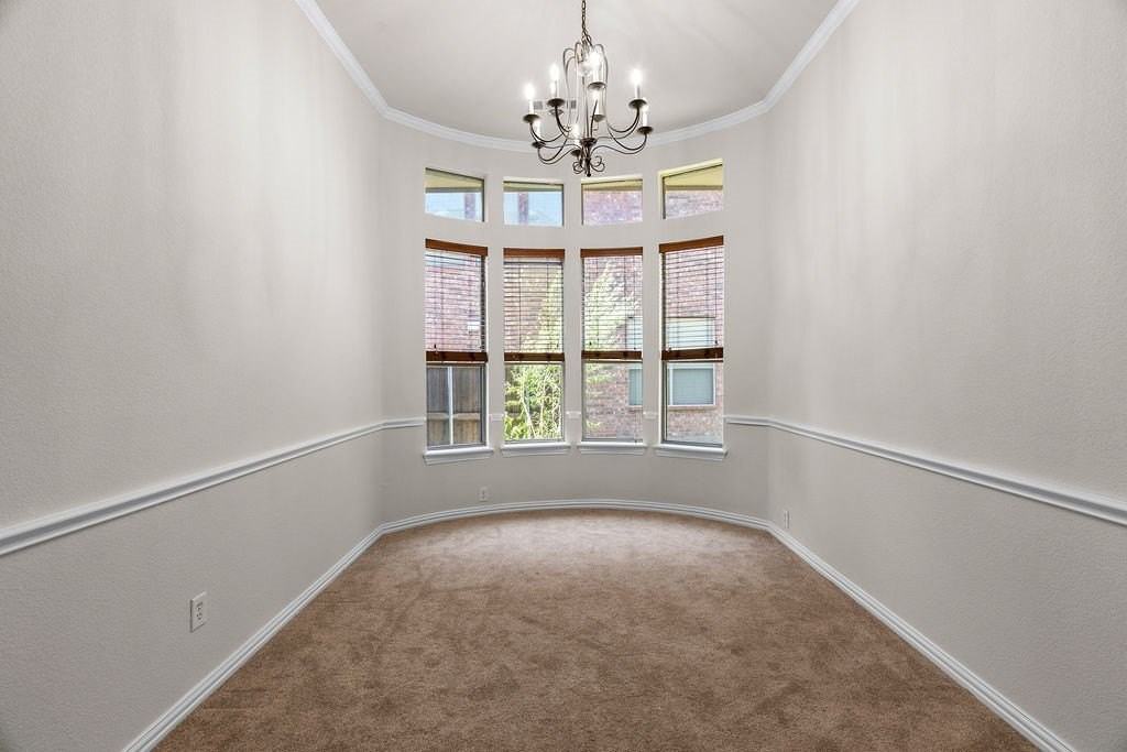 8731 Dancliff Dr - Photo 5 of 27