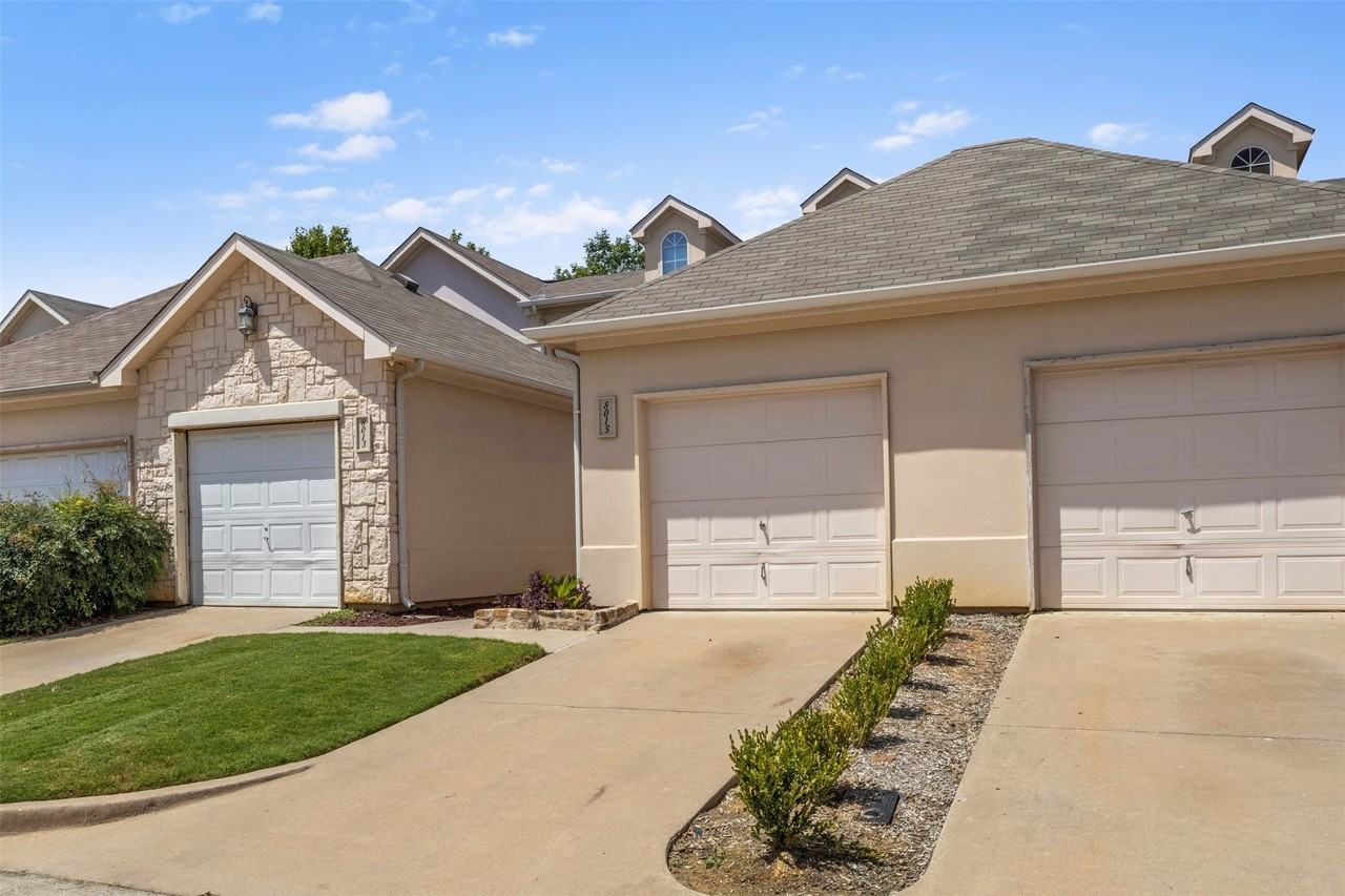8015 Ederville Cir - Photo 2 of 25