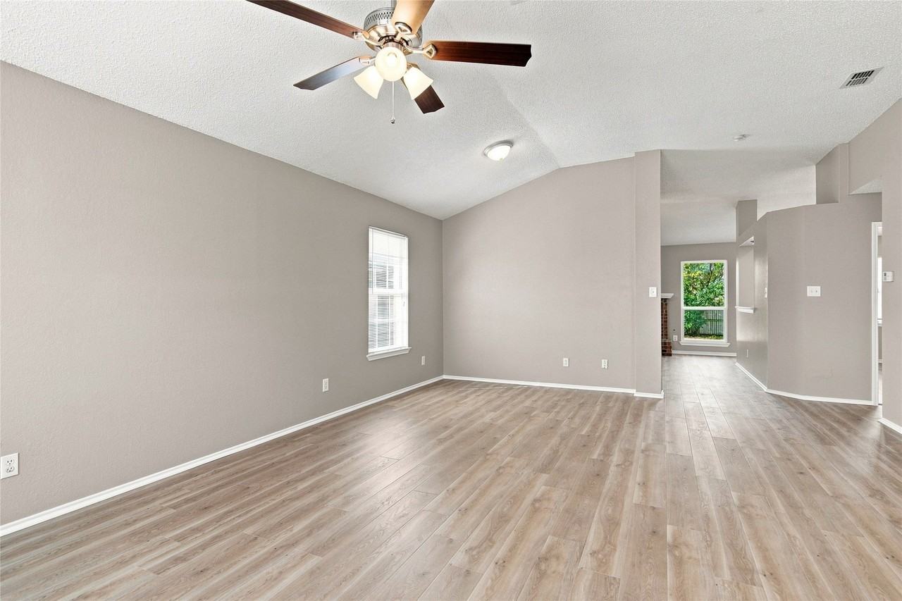 7053 Northpointe Dr - Photo 5 of 27
