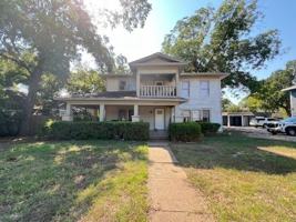 featured image of 625 W Hickory St