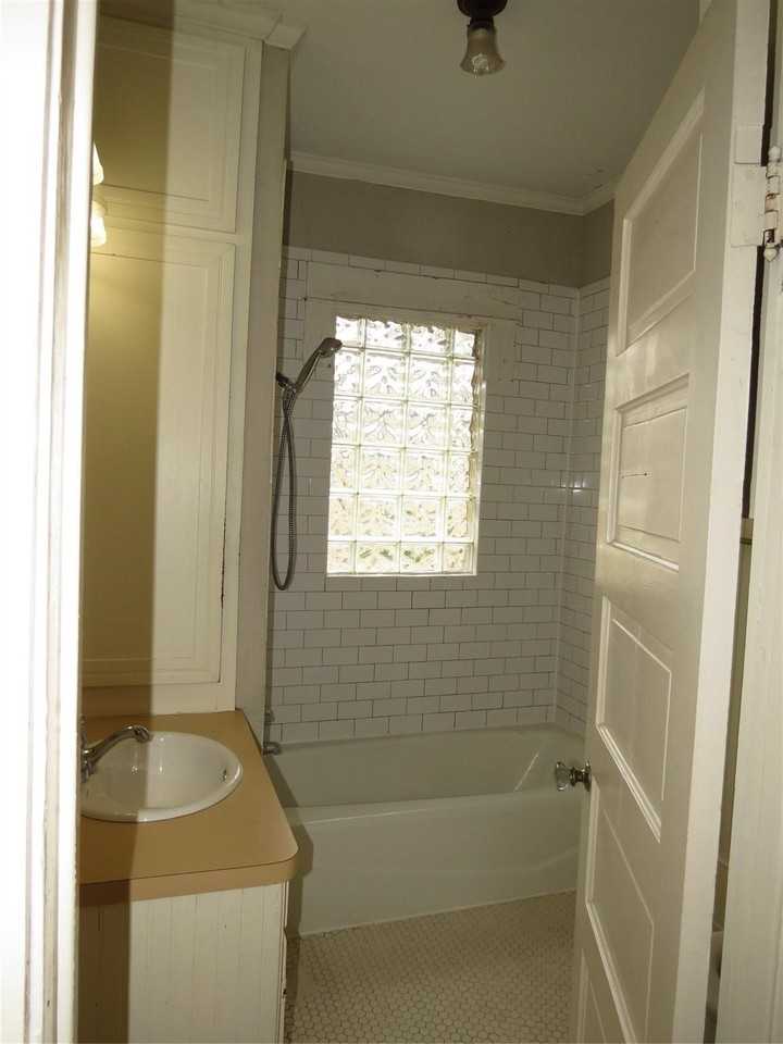 2516 Delmar Ave - Photo 6 of 6