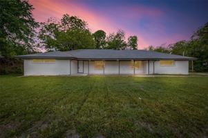 featured image of 515 John Arden Dr