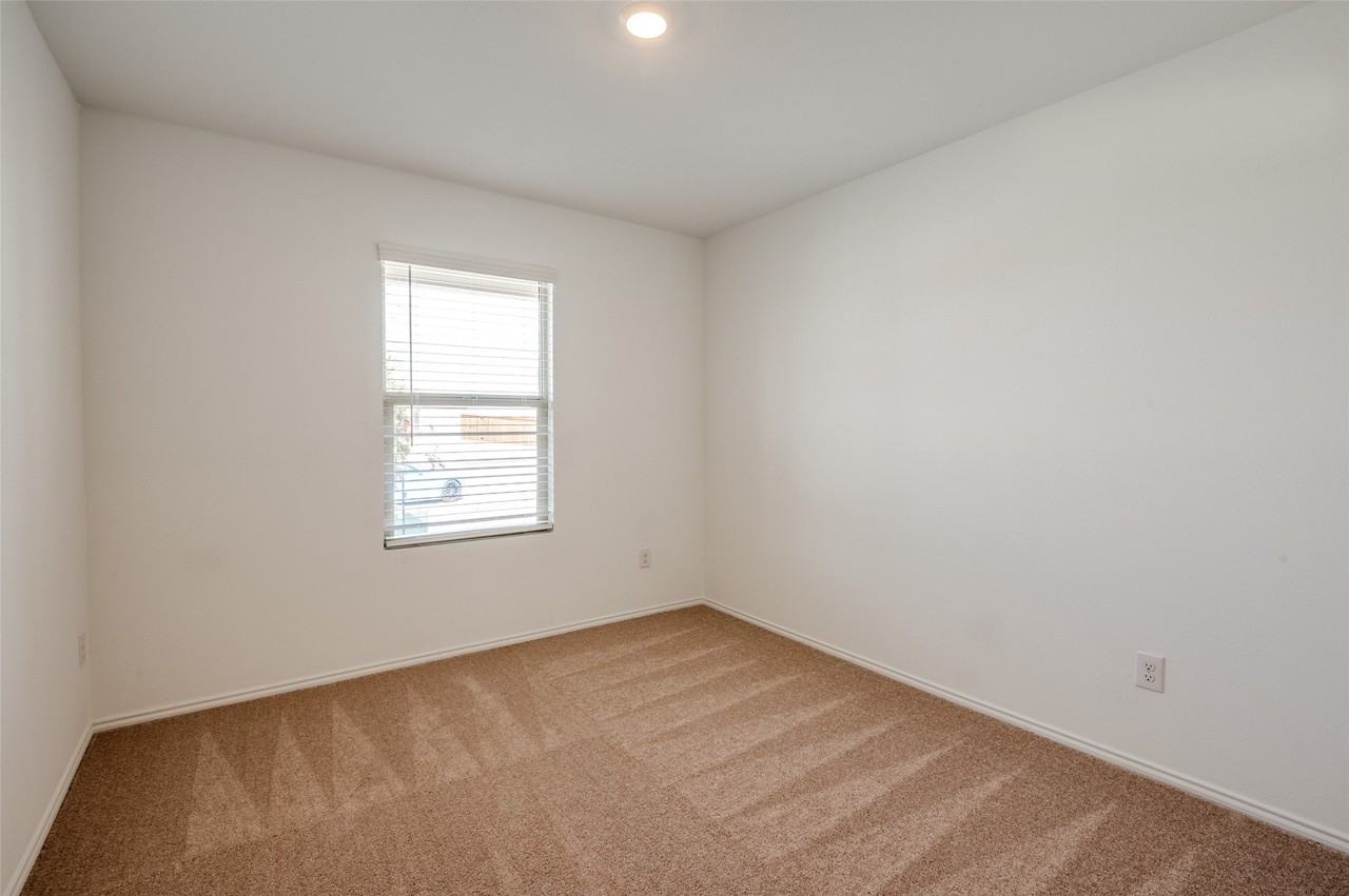 2816 Green Hill Way - Photo 6 of 15