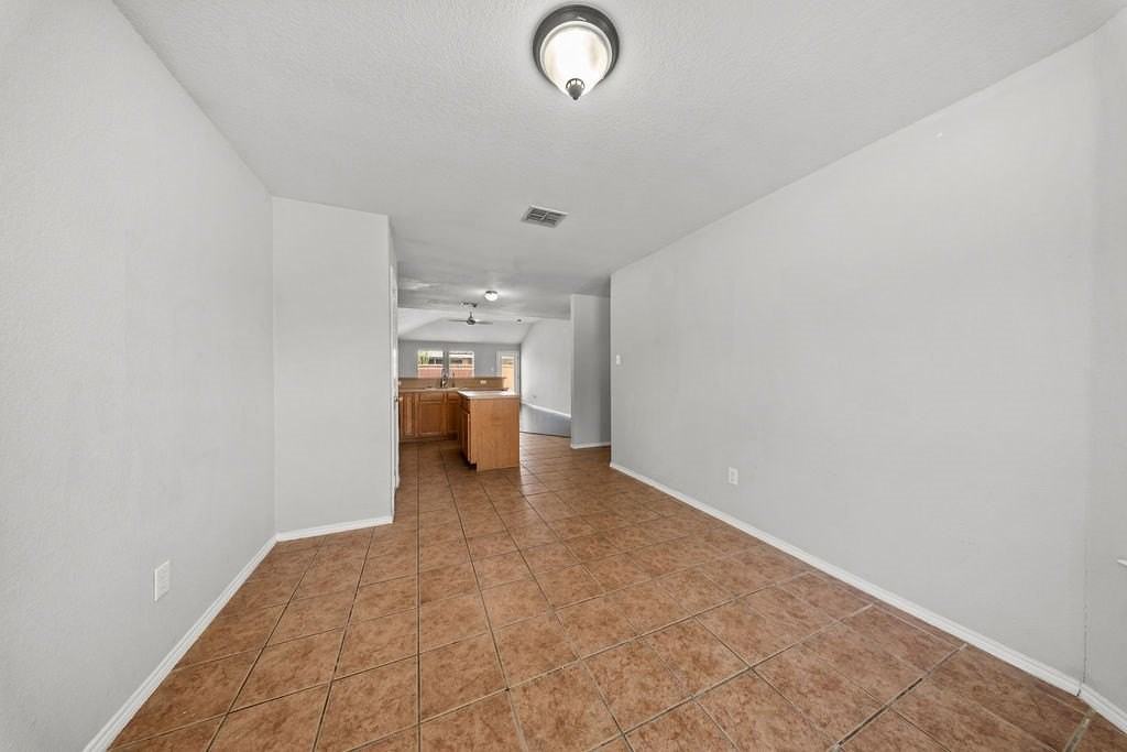 2701 Morningside Dr - Photo 5 of 30