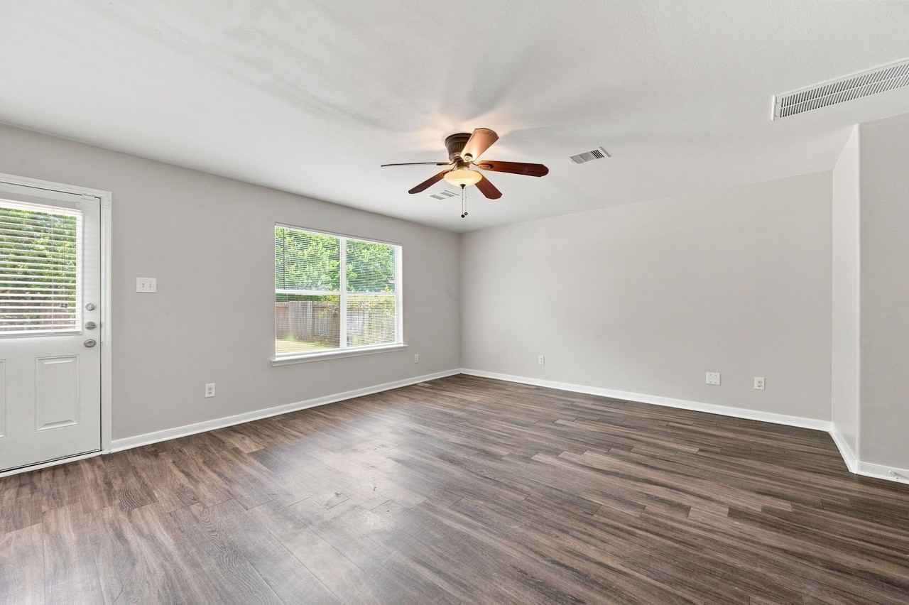 6811 Waterlilly View Ln - Photo 2 of 29