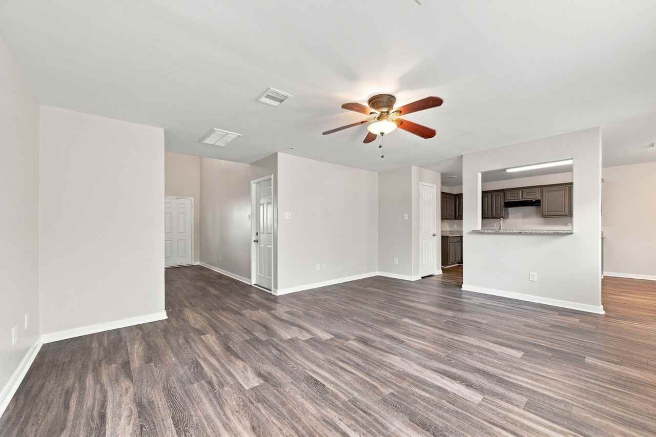 6811 Waterlilly View Ln - Photo 3 of 29