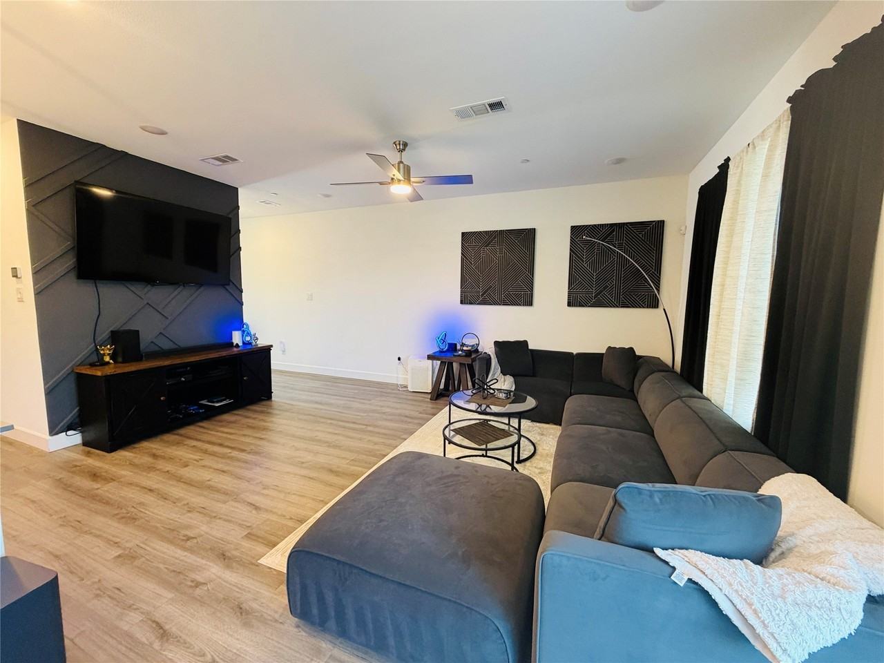 1364 Hill Country Pl - Photo 4 of 28