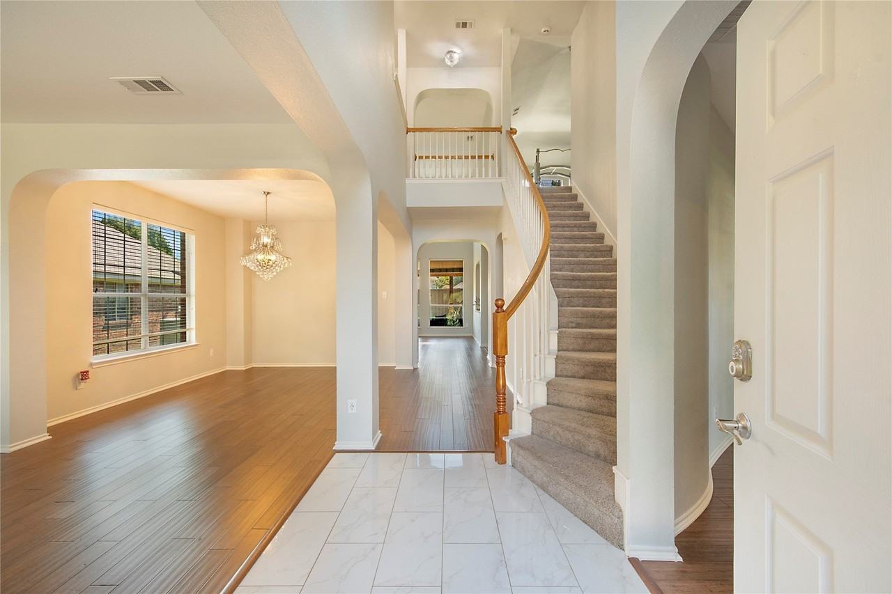 8172 Peacock Ln - Photo 2 of 40