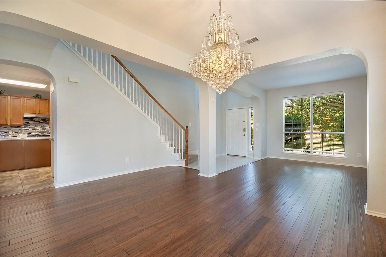 8172 Peacock Ln - Photo 5 of 40